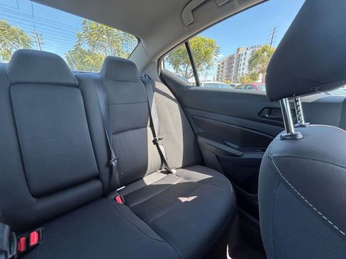 Used 2025 Nissan Altima 2.5 SV FWD image 38