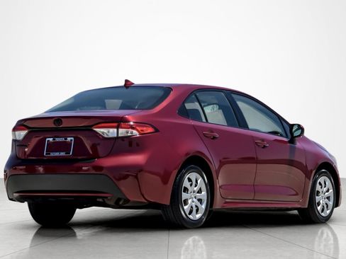 Certified 2022 Toyota Corolla LE w/ Carpet Mat Package (TMS) FWD image 5