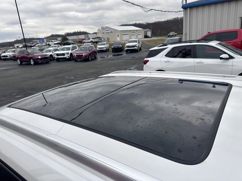 Used 2023 Chevrolet Blazer Premier w/ Driver Confidence II Package image 10