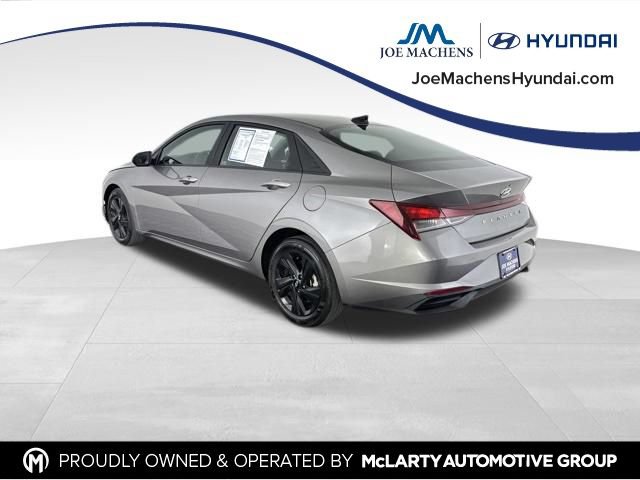 Used 2023 Hyundai Elantra SEL FWD image 7