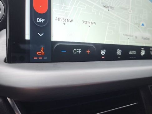 Certified 2024 Ford Escape Platinum image 19