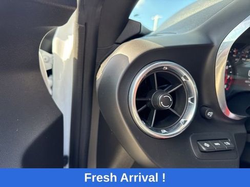 Used 2016 Chevrolet Camaro LT image 8