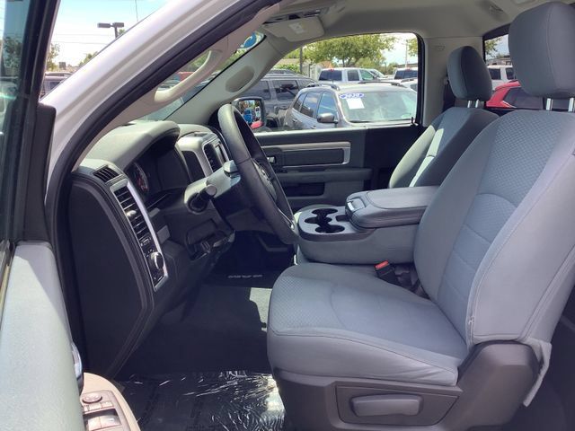 Used 2019 RAM 1500 Classic SLT AWD/4WD image 7