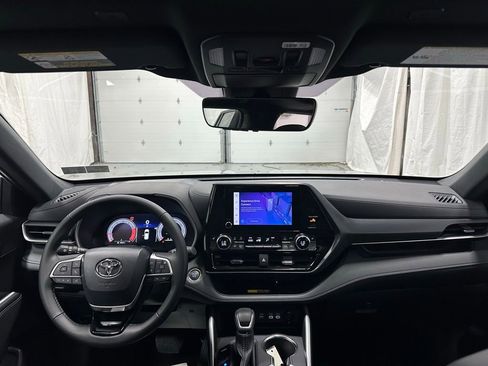 Used 2025 Toyota Highlander XSE image 44