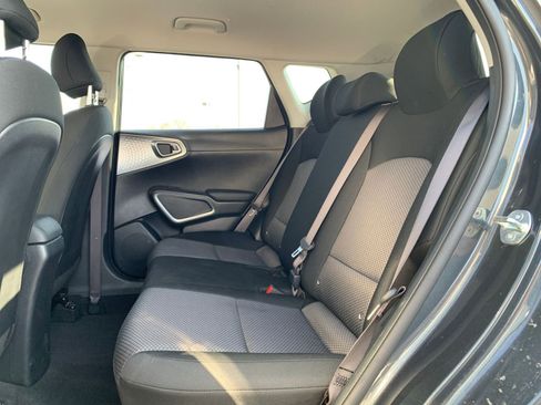 Used 2025 Kia Soul LX w/ LX Technology Package image 23