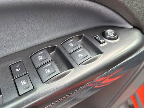 Used 2022 Chevrolet Colorado Z71 w/ Safety Package image 12