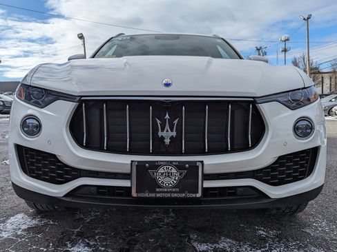 Used 2018 Maserati Levante image 5