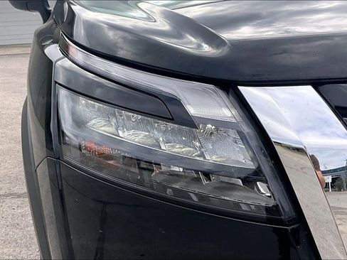 Used 2025 Nissan Pathfinder SL image 30