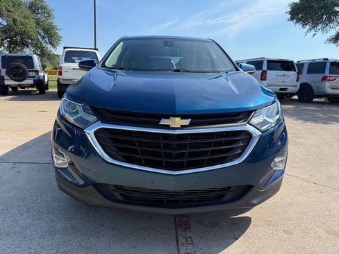 Used 2019 Chevrolet Equinox LT w/ Driver Convenience Package FWD image 2