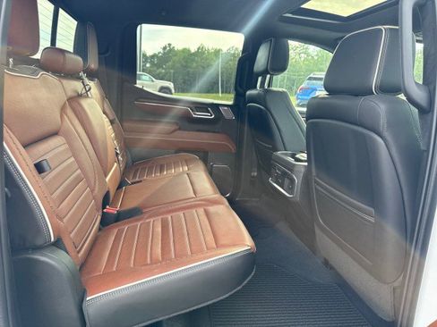 Used 2024 GMC Sierra 1500 Denali Ultimate AWD/4WD image 14