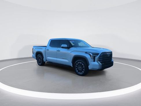 Used 2023 Toyota Tundra Limited AWD/4WD image 2