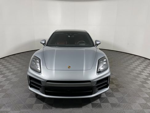 Used 2025 Porsche Panamera image 10