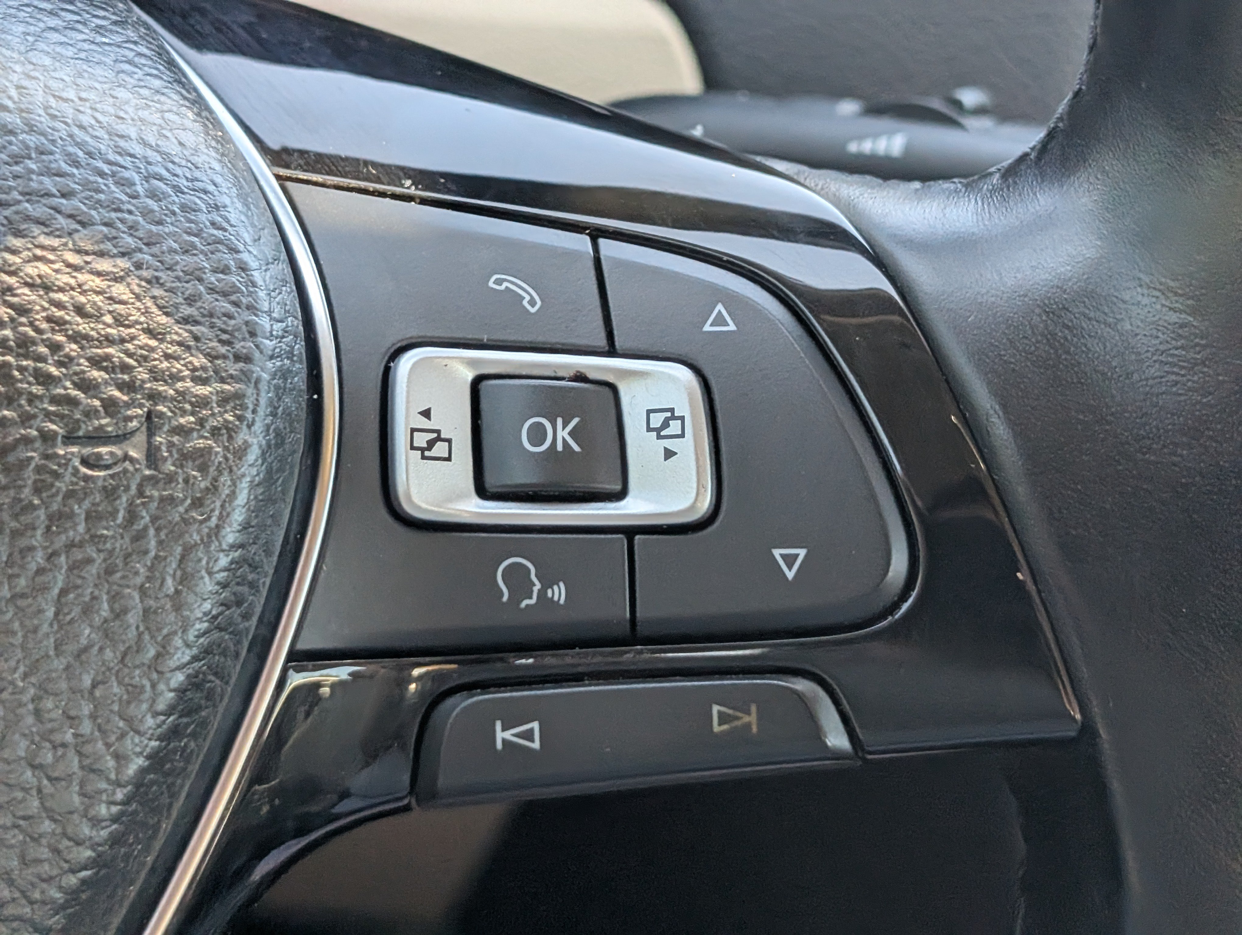 Used 2018 Volkswagen Jetta SE FWD image 23