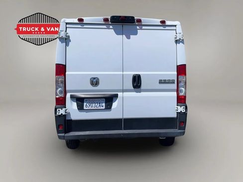 Used 2025 RAM ProMaster 2500 w/ Convenience Group FWD image 5