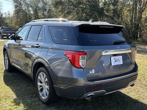 Certified 2023 Ford Explorer Limited w/ Equipment Group 301A image 6