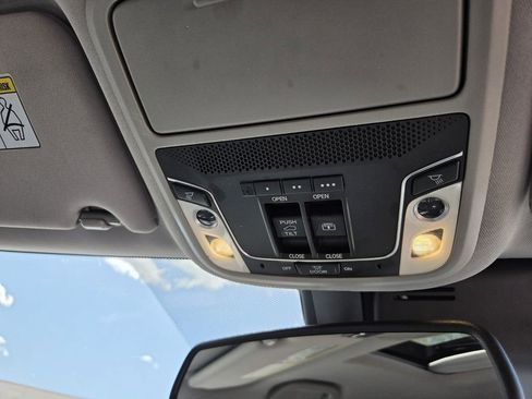 Used 2016 Honda Pilot Elite image 42