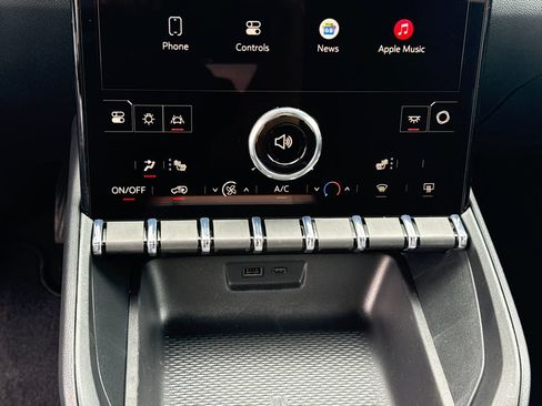 New 2027 GMC Terrain Elevation w/ Technology Package II AWD/4WD image 23