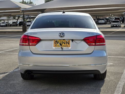 Used 2015 Volkswagen Passat 1.8T SEL Premium FWD image 5