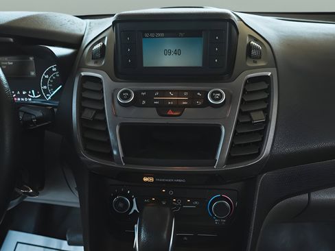 Used 2020 Ford Transit Connect XL FWD image 17