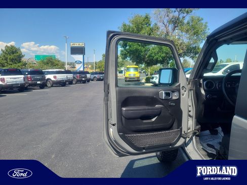 Used 2021 Jeep Wrangler Sport AWD/4WD image 13