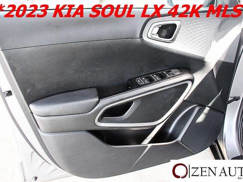 Used 2023 Kia Soul LX w/ Option Group 015 image 36