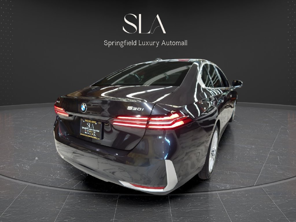 Used 2025 BMW 530i xDrive w/ Premium Package AWD/4WD image 6