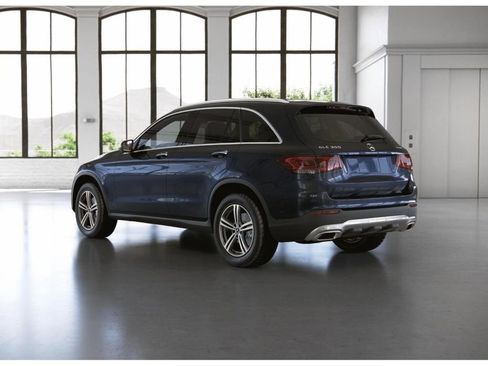 Used 2022 Mercedes-Benz GLC 300 4MATIC image 30
