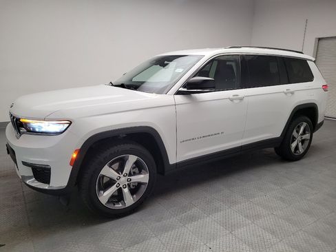 Used 2021 Jeep Grand Cherokee L Limited RWD image 2