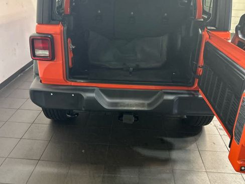 Used 2023 Jeep Wrangler Unlimited Sport AWD/4WD image 10
