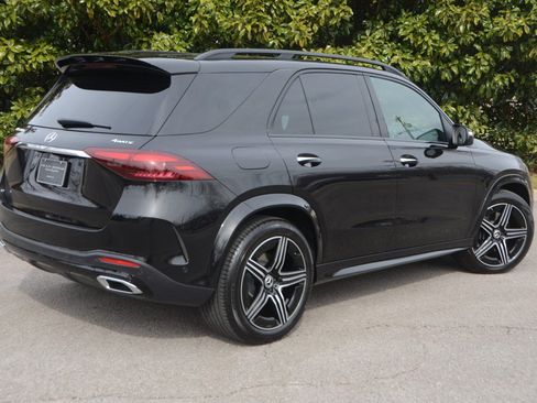 Used 2025 Mercedes-Benz GLE 350 4MATIC w/ AMG Line Exterior image 3