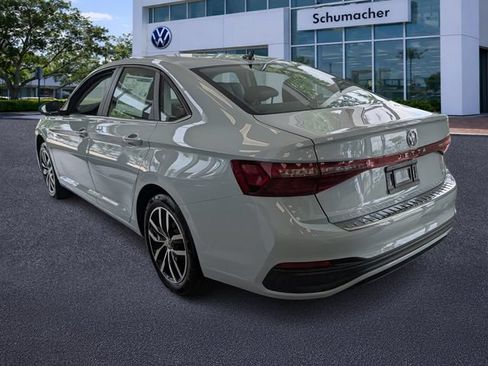 New 2026 Volkswagen Jetta SE FWD image 4