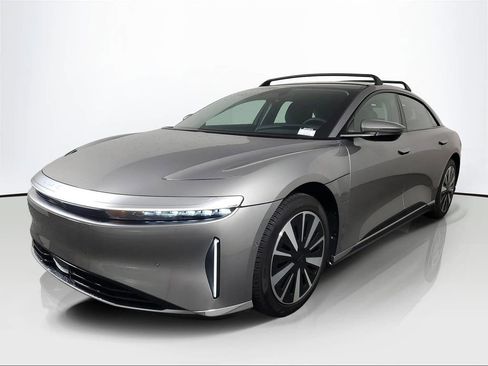 Used 2025 Lucid Air Pure image 3