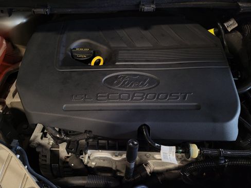 Used 2017 Ford Escape SE w/ Equipment Group 201A FWD image 30