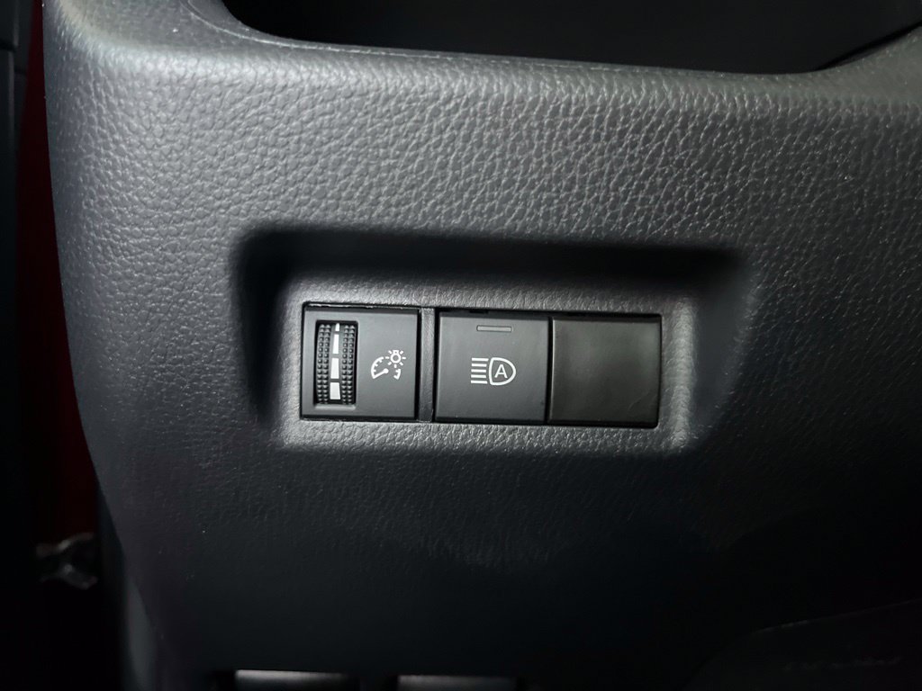 Used 2024 Toyota RAV4 LE AWD/4WD image 13