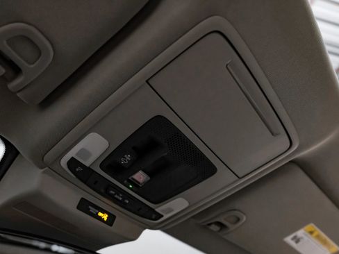 Used 2023 Honda Accord EX image 19