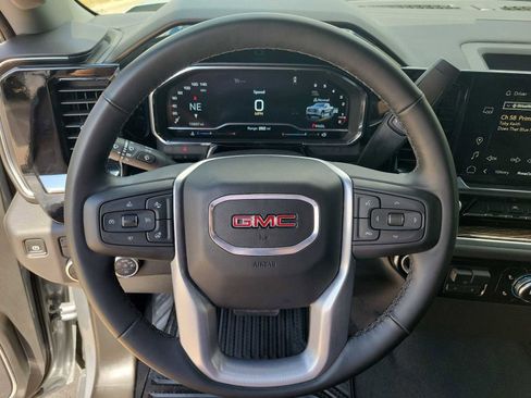 Used 2025 GMC Sierra 1500 Elevation image 15