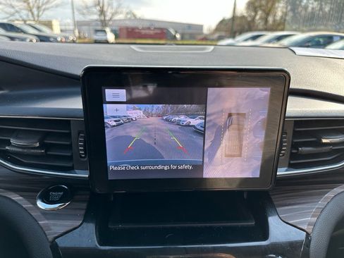 Used 2023 Ford Explorer Limited image 17