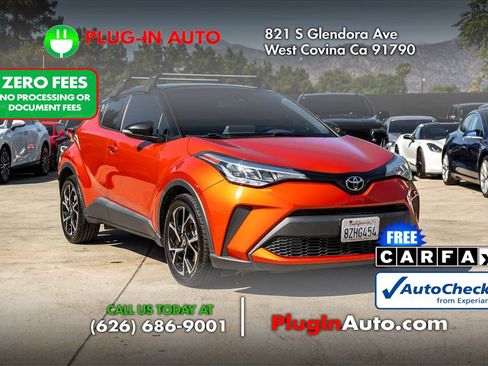 Used 2020 Toyota C-HR XLE FWD image 3
