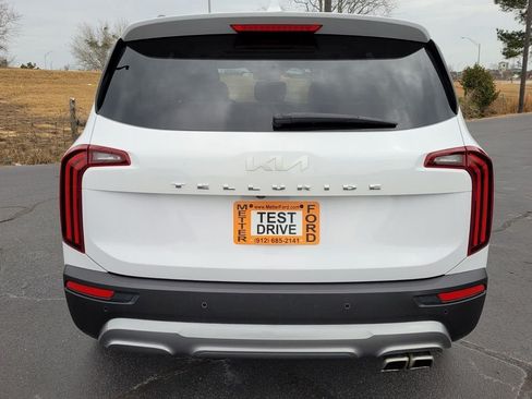 Used 2022 Kia Telluride EX FWD image 9