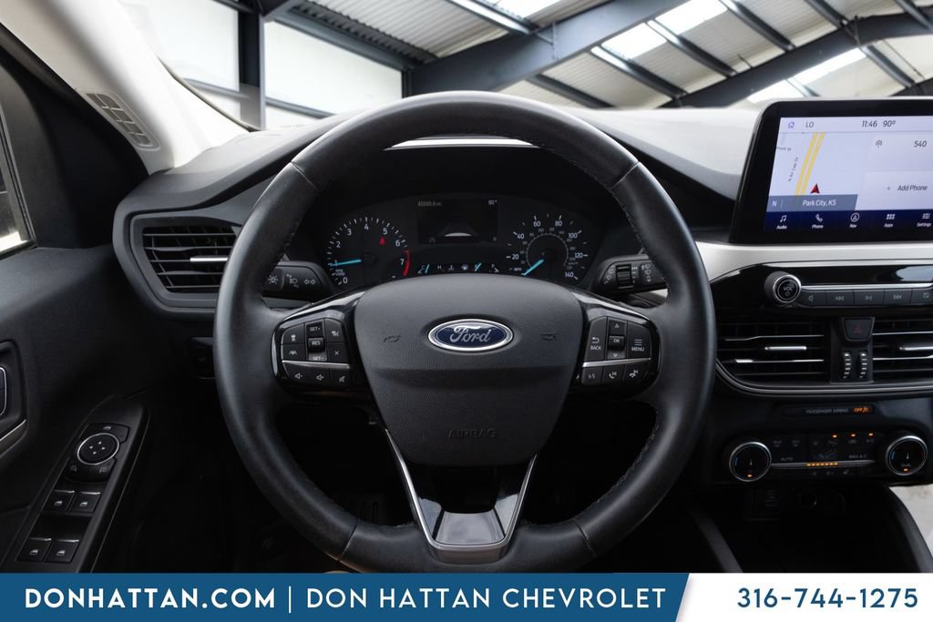 Used 2022 Ford Escape SE w/ SE Sport Appearance Package AWD/4WD image 6