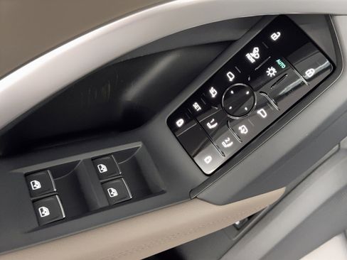 New 2025 Audi Q5 Premium Plus image 15