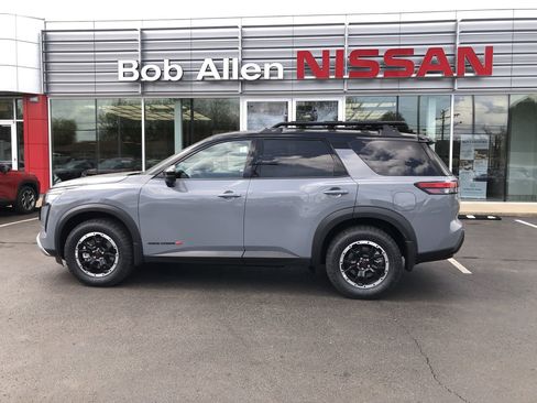 New 2026 Nissan Pathfinder Rock Creek w/ Rock Creek Premium Package AWD/4WD image 11
