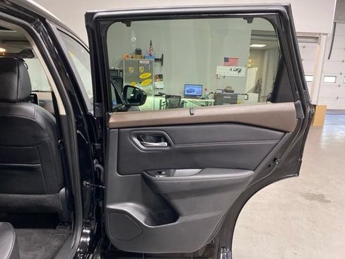 Certified 2023 Nissan Rogue SV w/ SV Premium B Package AWD/4WD image 26