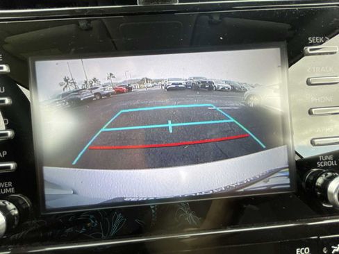 Used 2022 Toyota Prius L Eco FWD image 22