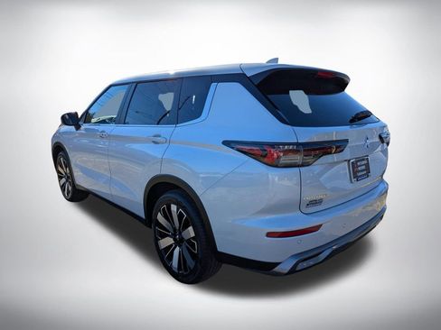 New 2026 Mitsubishi Outlander SE FWD image 6