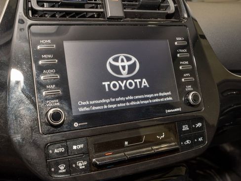 Used 2021 Toyota Prius LE image 12