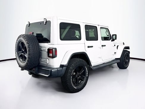 Used 2020 Jeep Wrangler Unlimited Sahara AWD/4WD image 9