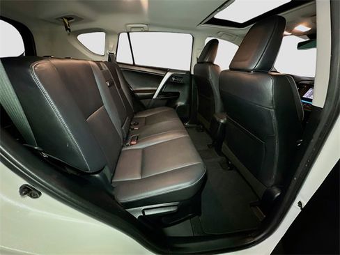 Used 2016 Toyota RAV4 Limited image 21