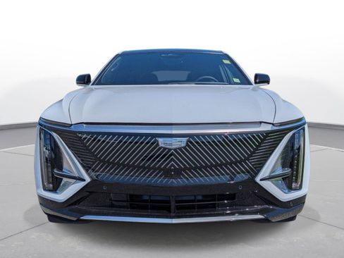 New 2027 Cadillac Lyriq Luxury AWD/4WD image 2