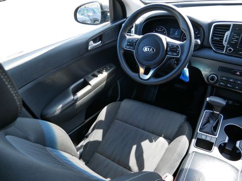 Used 2017 Kia Sportage LX image 9